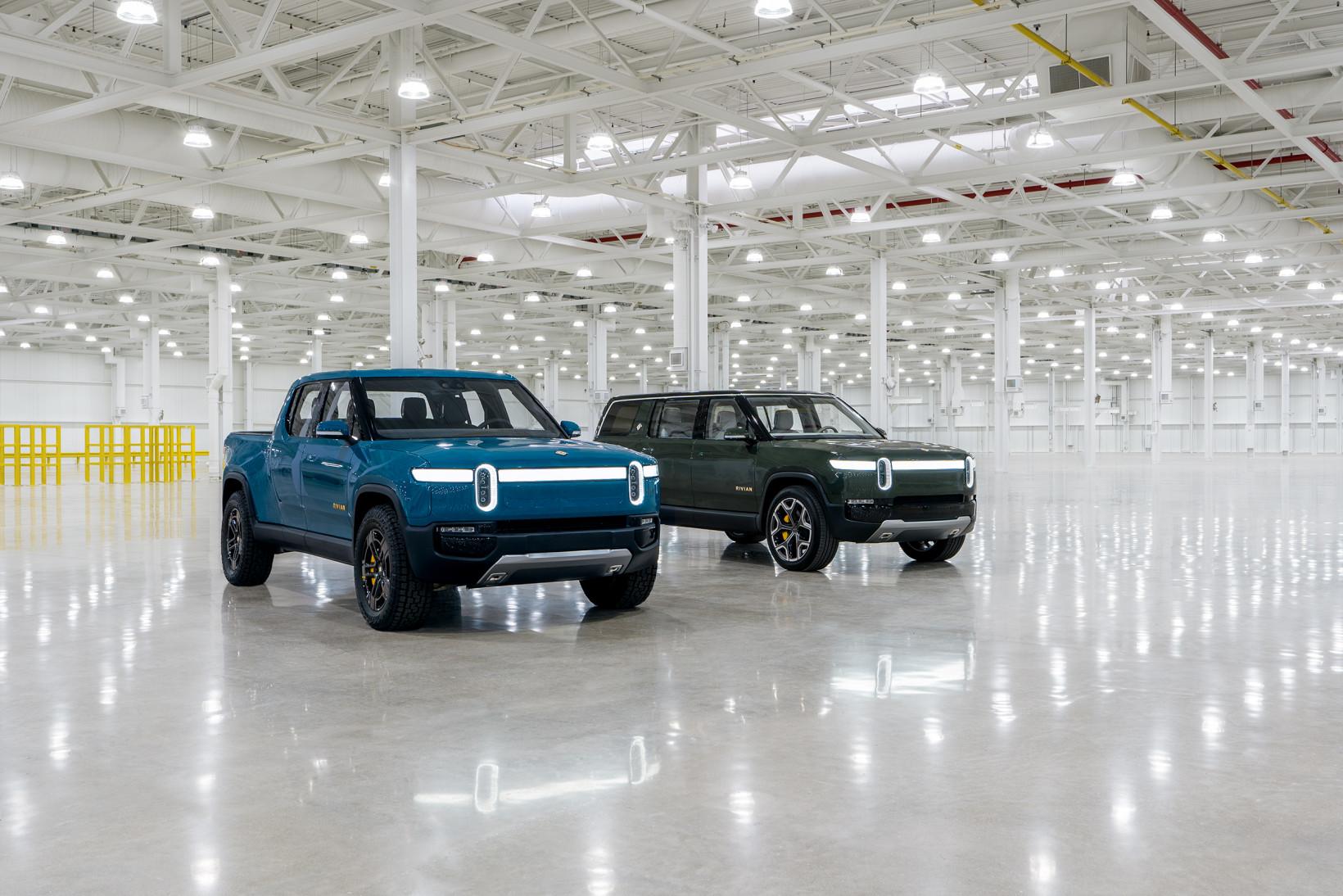 Tesla Model 2 Rivian’s amazing new warranty should be the standard for all EV brands 1T-Blue-R1S-Green-Normal-Plant-BatteryLab-LightsOn