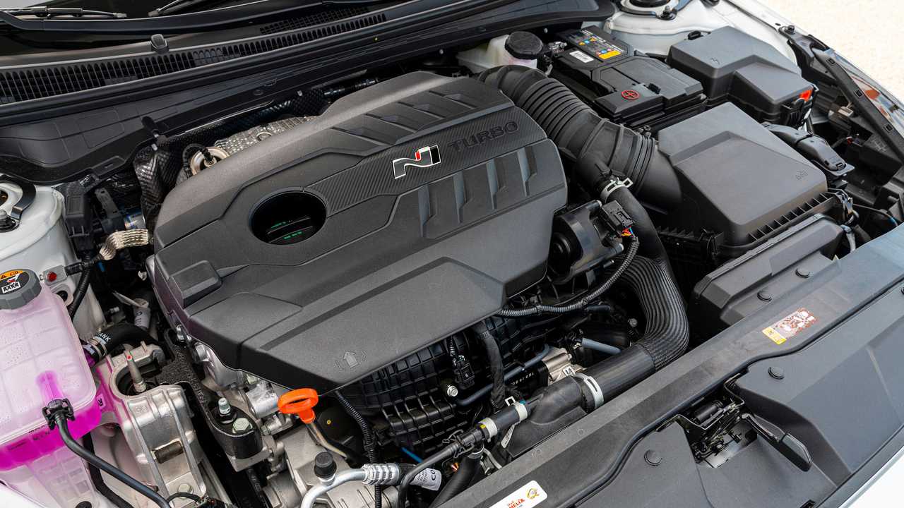 Tesla Model 2 Hyundai stops engine development and reassigns engineers to EVs 2022-hyundai-elantra-n