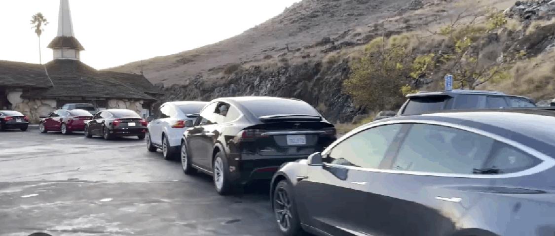 Tesla Model 2 First Supercharger with Magic Dock CCS Adapter charges up a Rivian 33504AFF-383E-42A7-AFF1-C214759E155E