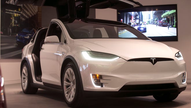 Tesla Model 2 Tesla owner with Mustang Mach-E reports threats on social media from Tesla fans 636513005465820938-dream-car-07