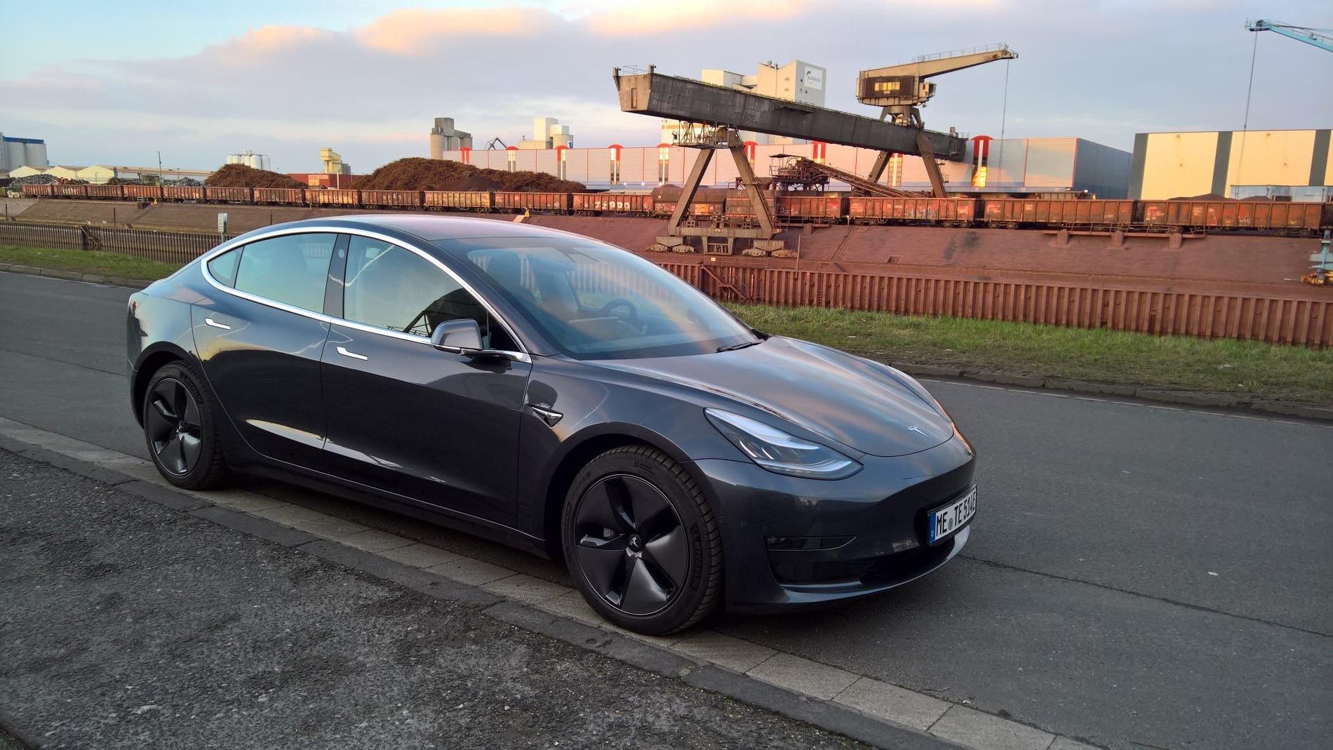Tesla Model 2 Tesla Introduced A Business Model The World Has Not Seen Before Alex-V2