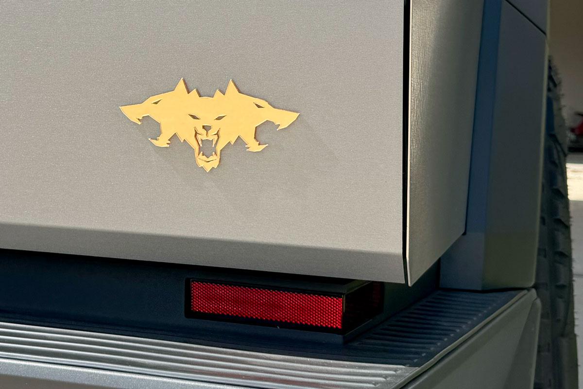 Tesla Model 2 ⚜️ Mirrored gold and gloss red Cyberbeast emblems now available emblem-gold-tailgate-small