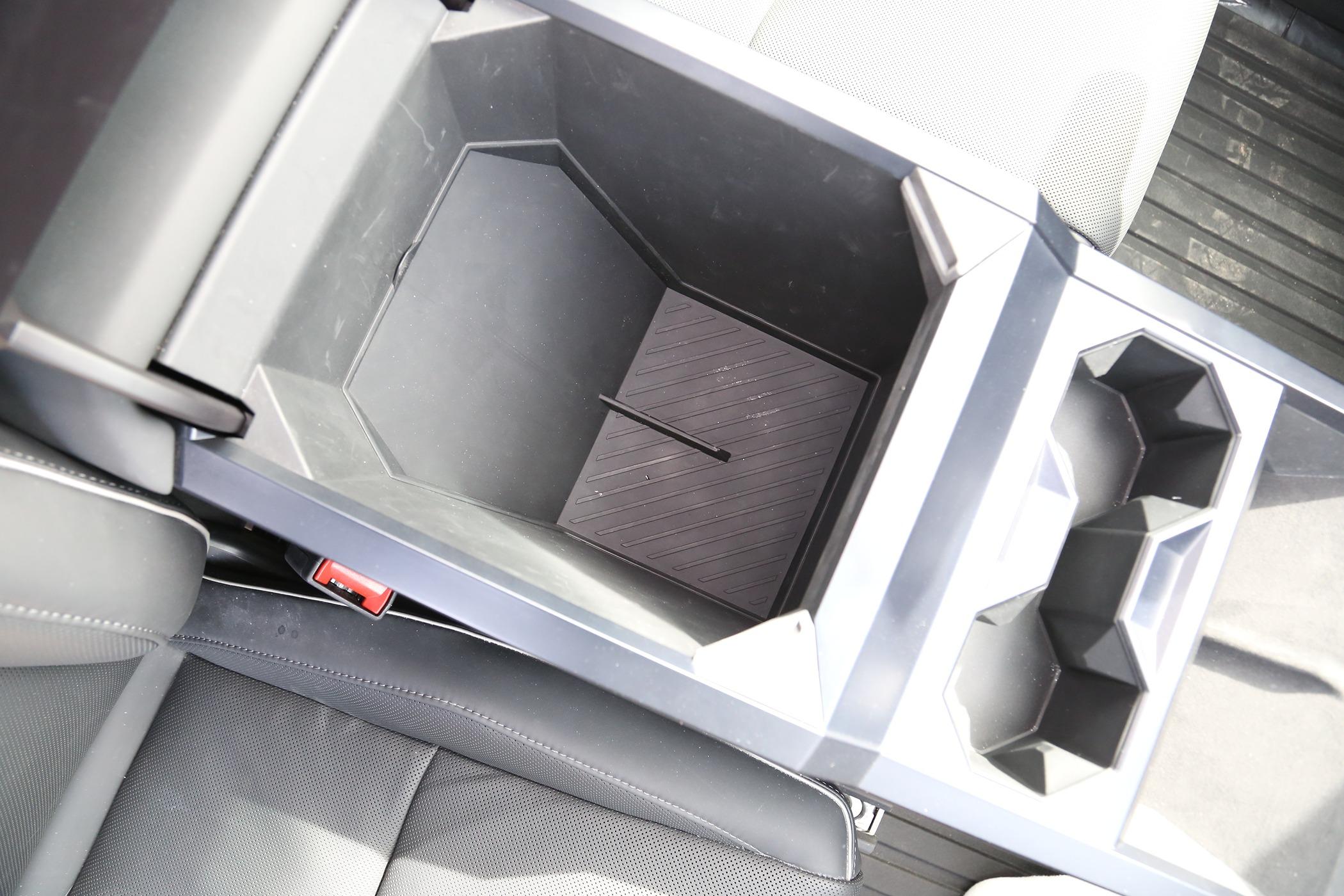 Tesla Model 2 ELECFRESH | Product Testing | The Cybertruck Center Console Organizer Solutions IMG_4532.JPG