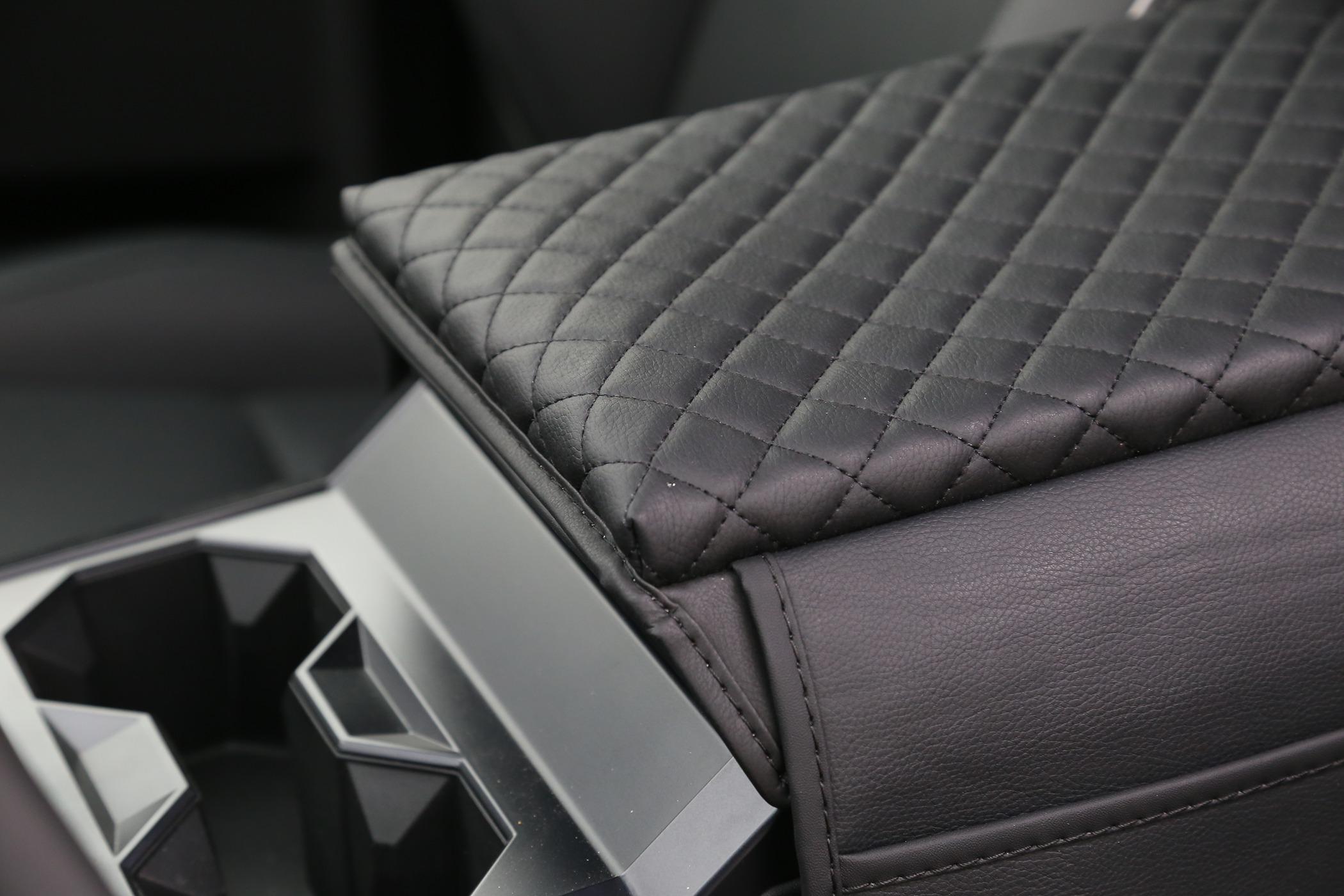 Tesla Model 2 [Elecfresh] Promotion For Armrest Cover! IMG_5829.JPG
