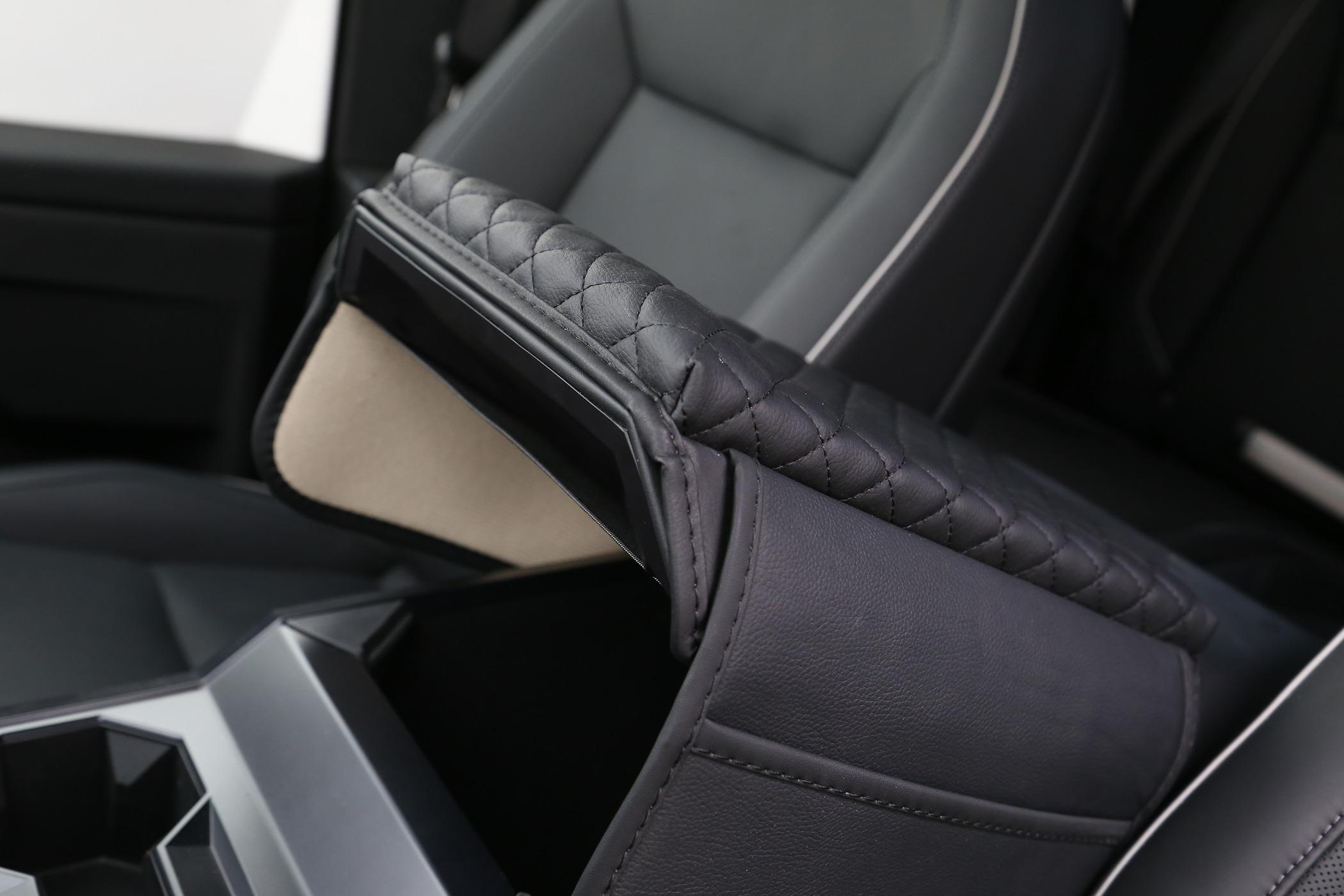 Tesla Model 2 [Elecfresh] Promotion For Armrest Cover! IMG_5853.JPG