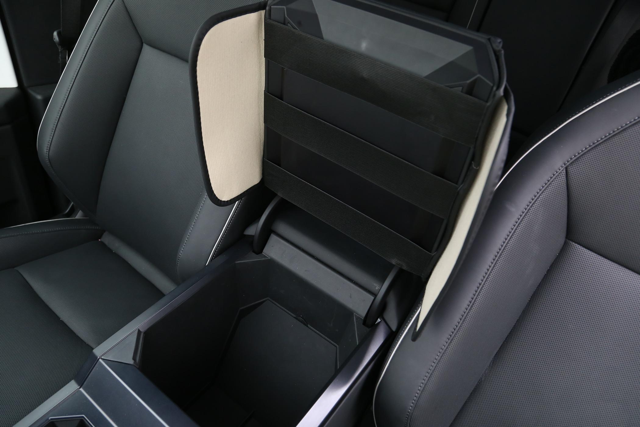 Tesla Model 2 [Elecfresh] Promotion For Armrest Cover! IMG_5865.JPG
